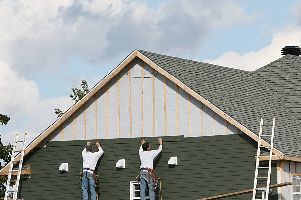 Professional Emergency Siding Repair technician working in Hartford, IL